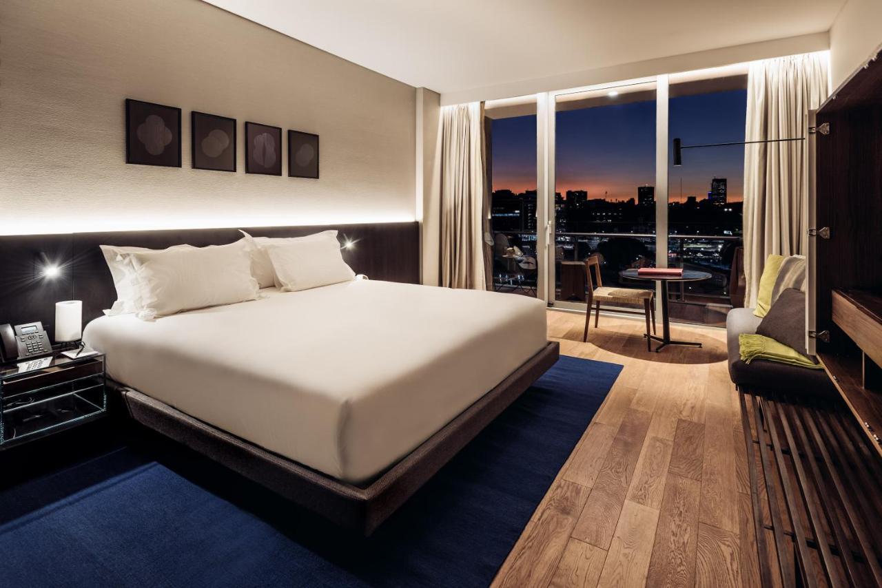 Habitación Doble Superior con cama grande y vistas
